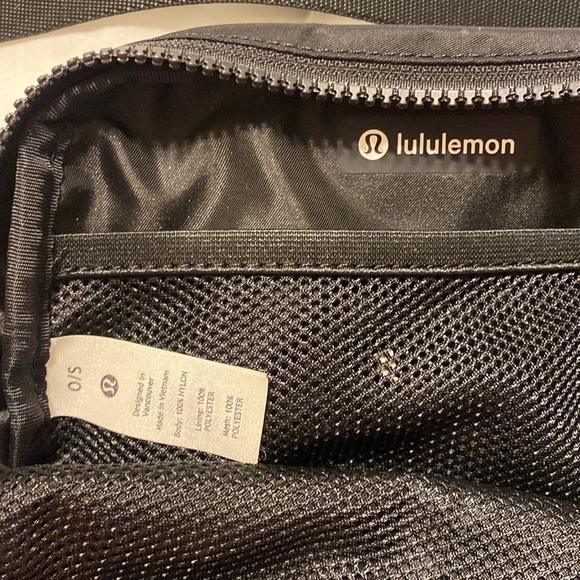 Lululemon Belt Bag - Picture 2 of 3